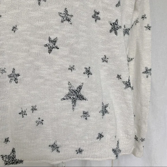 Hollister // White Open Knit Sweater Grey Stars All Over Long Sleeves Medium - Picture 7 of 10